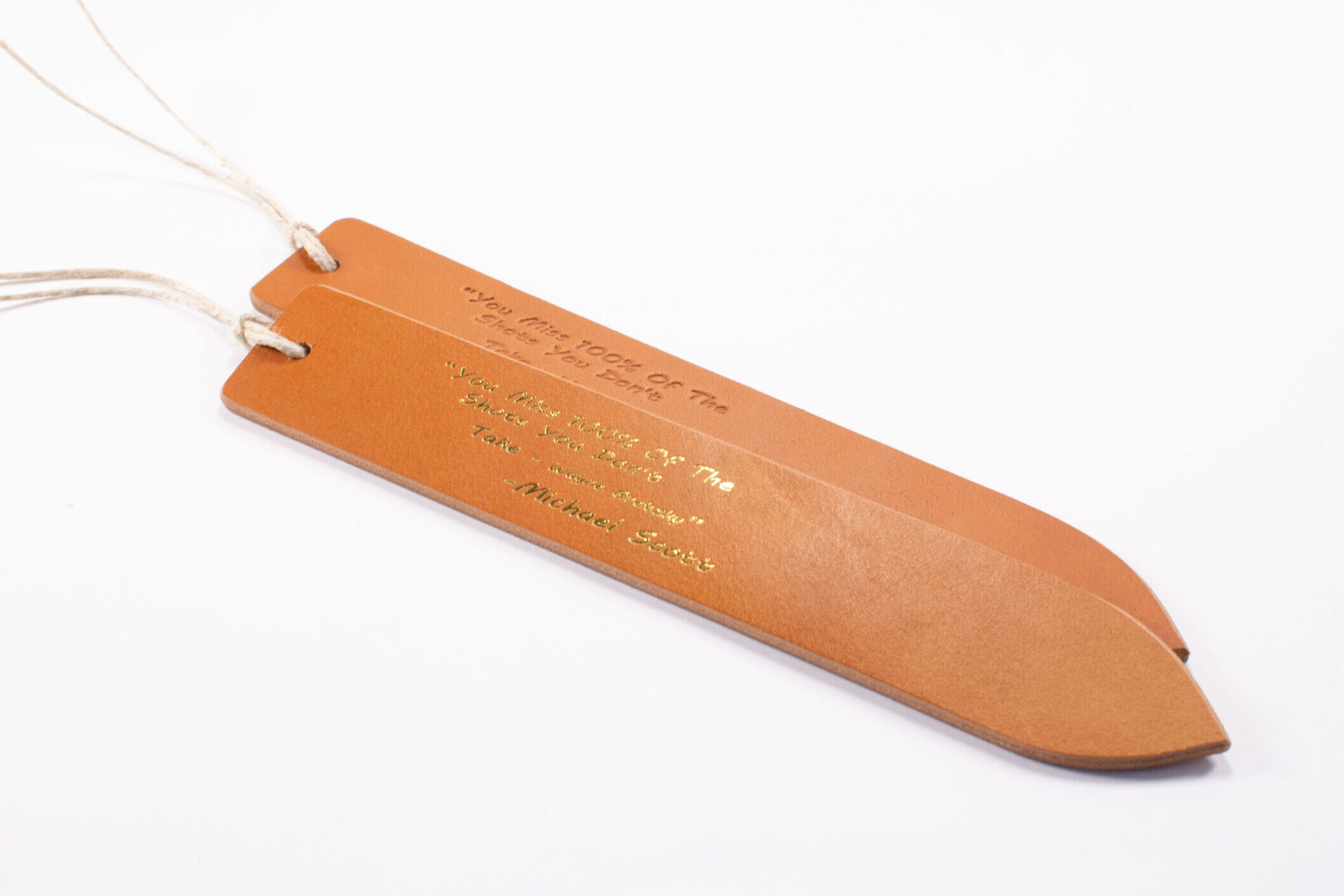 Immagine del prodotto del segnalibro in pelle con citazioni di FredFloris