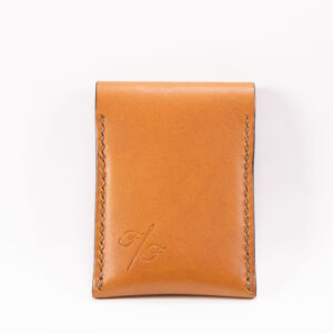 Tinier Pouch - Slim pocket card wallets Handmade from European Leather. 4-8 card wallets made from Vegetable-tanned leather available in cognac color. Sizes 70 mm & 80mm wallet leather made in Sweden.