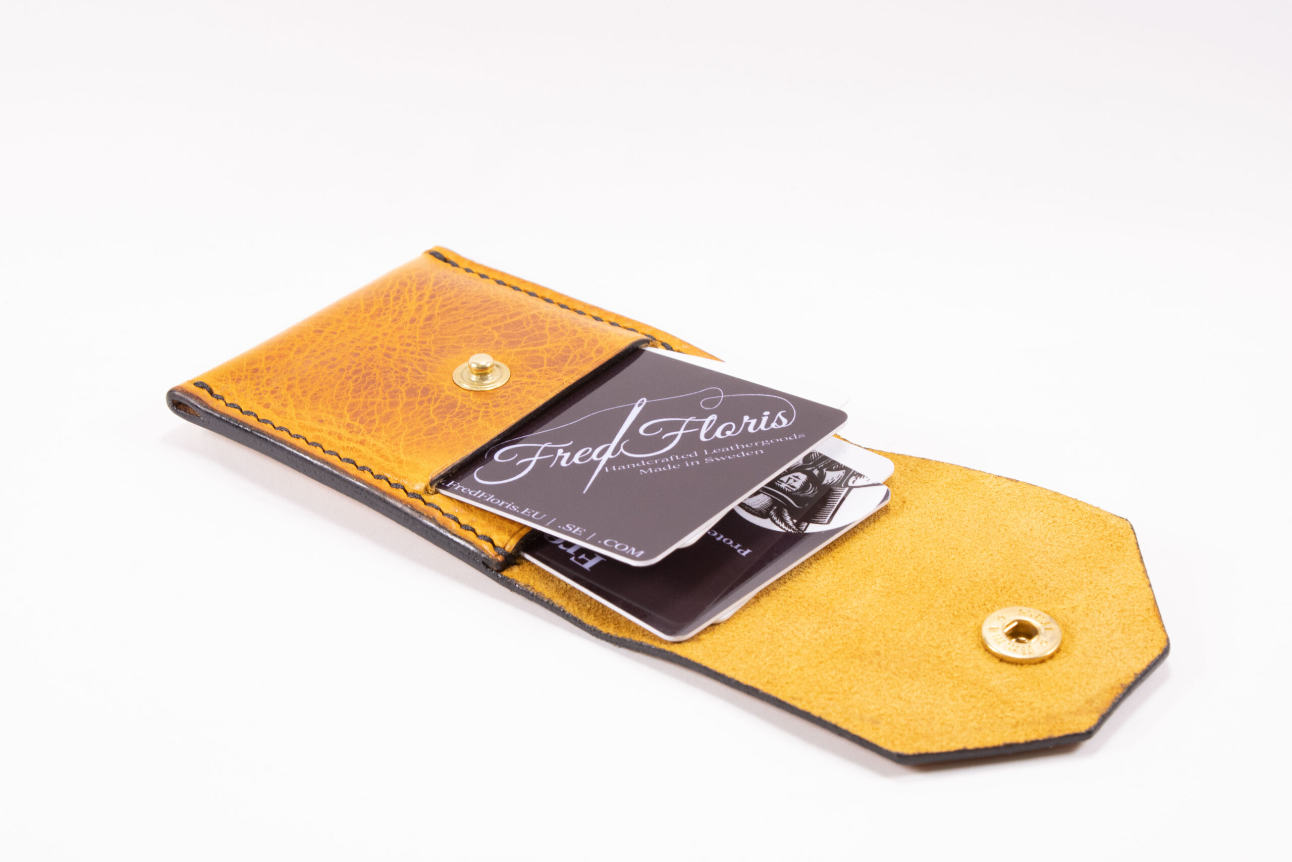 Imagen de producto de la cartera FredFloris slim de piel para tarjetas de crédito