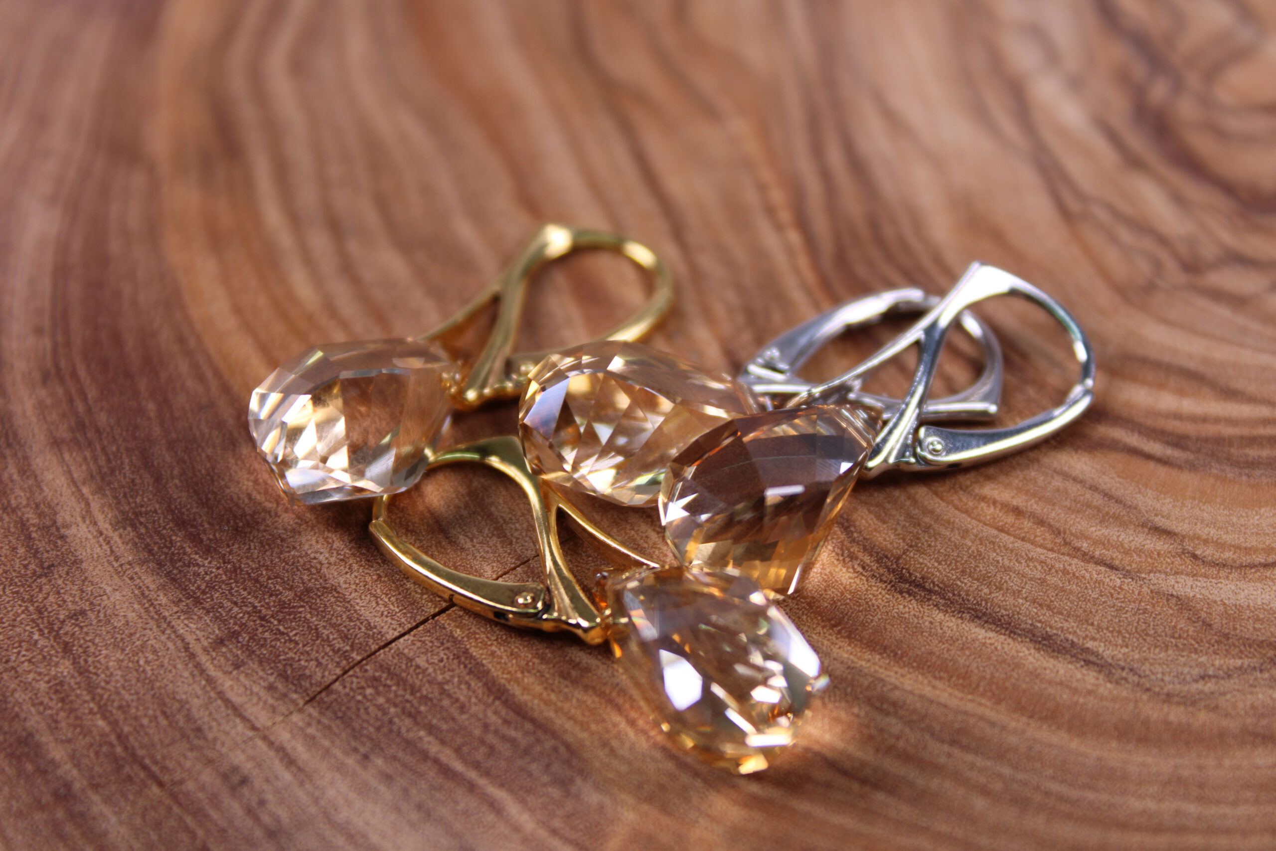 Immagine del prodotto di FredFloris orecchini di cristallo Swarovski con chiusura a leva