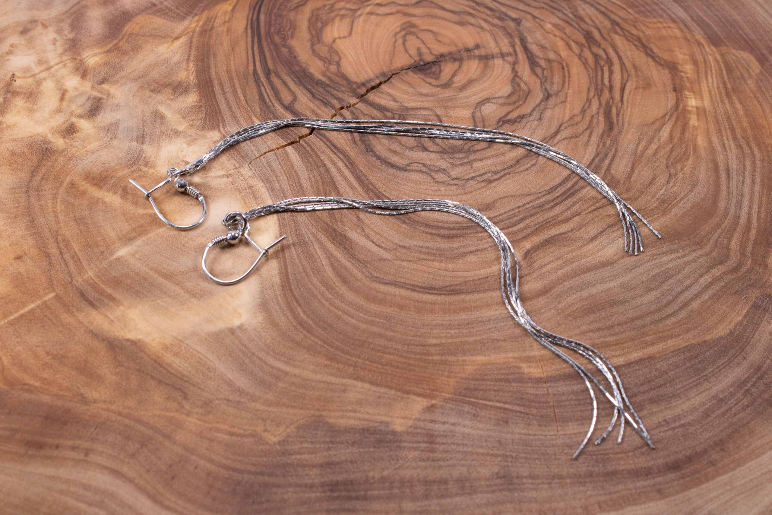 Produktbild zu FredFloris Lange Silberohrringe