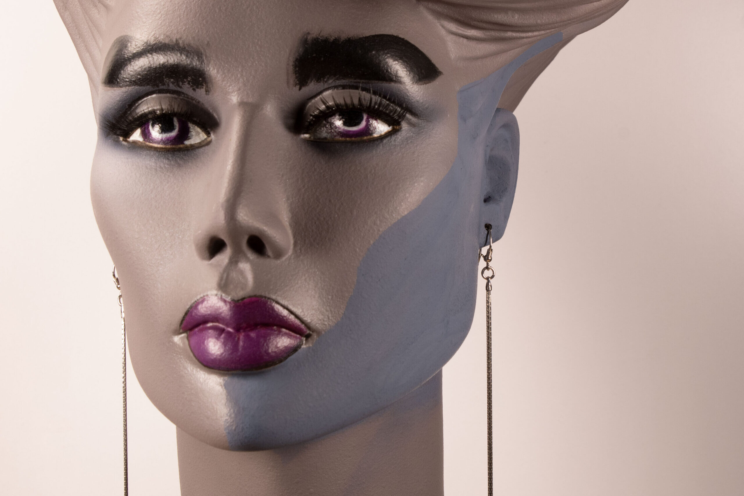 Produktbild zu FredFloris Lange Silberohrringe