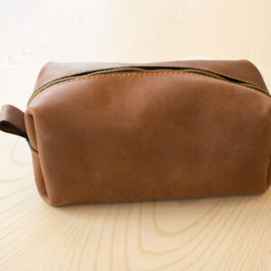 Product image of FredFloris full-grain leather dopp kit