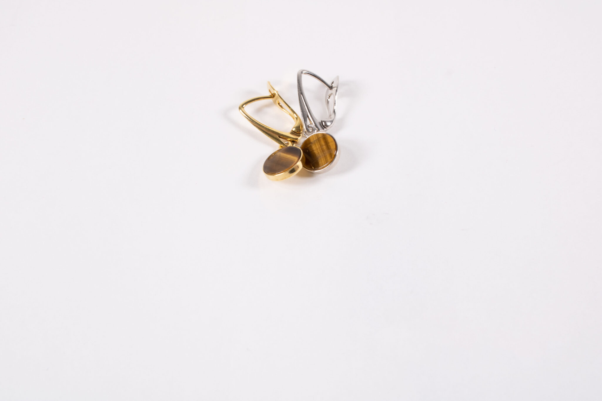 Product image of FredFloris Tiger’s eye gemstone round pendant earrings