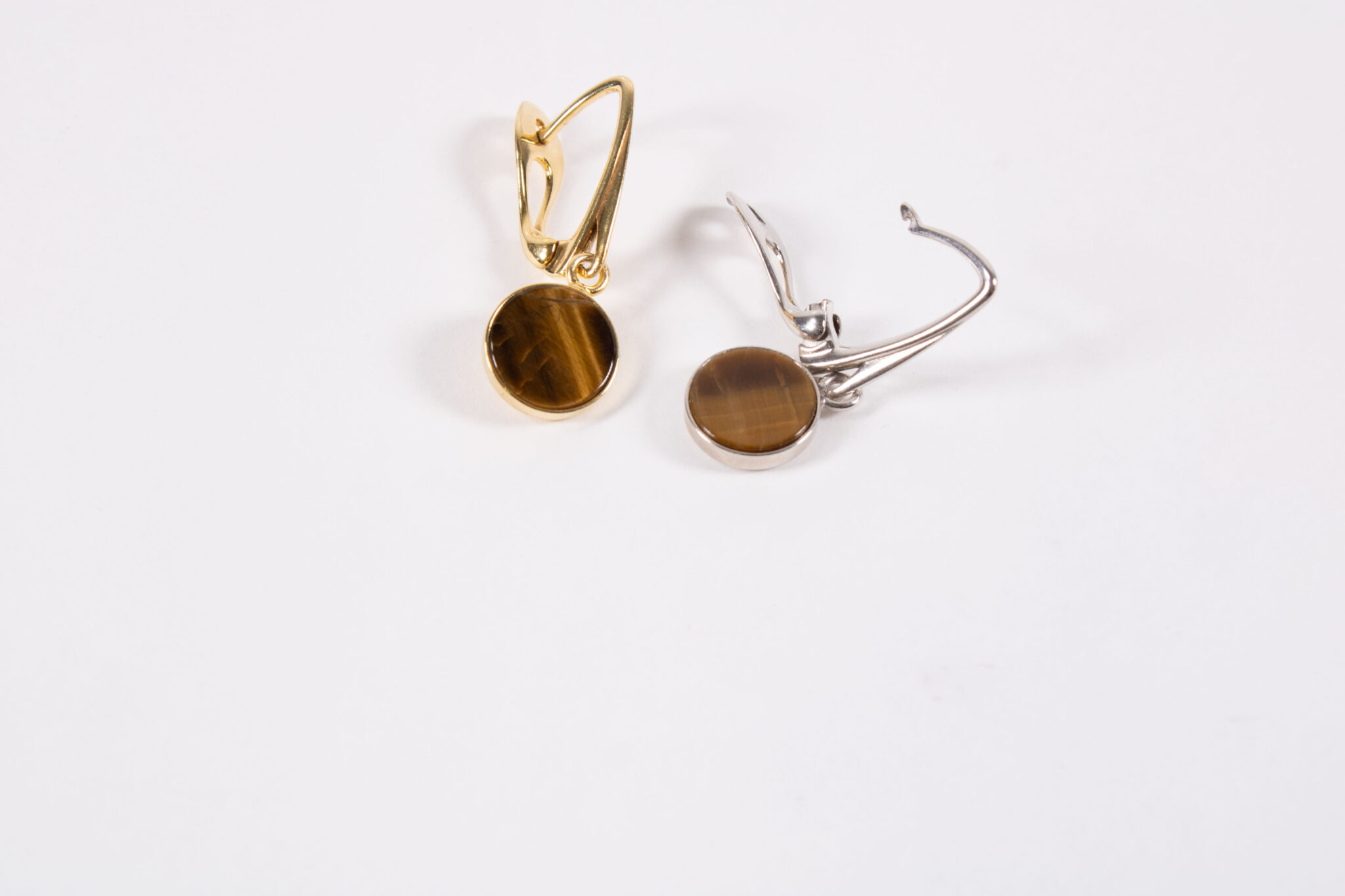 Product image of FredFloris Tiger’s eye gemstone round pendant earrings