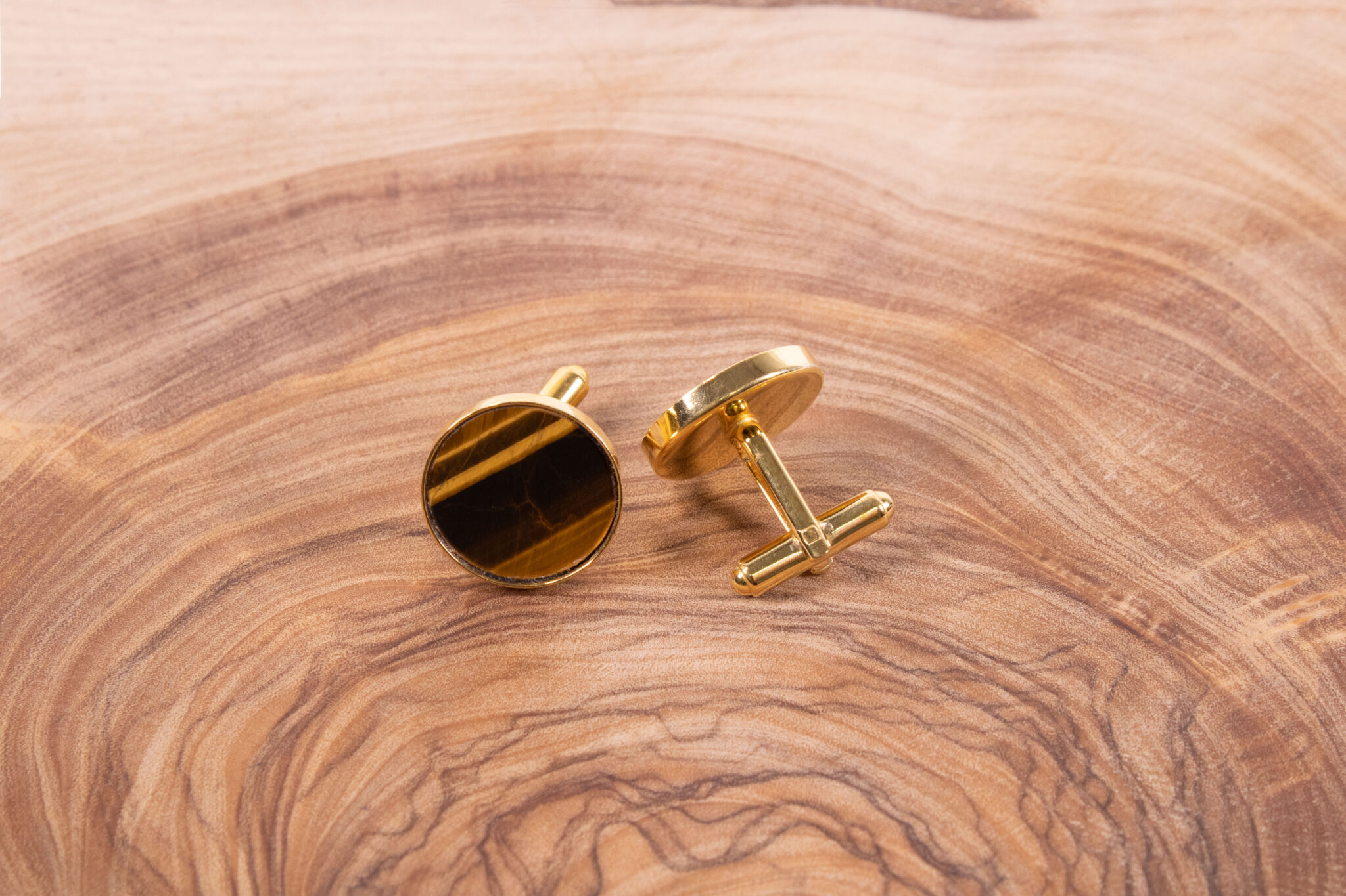 Product image of FredFloris Tigers Eye shirt cufflinks