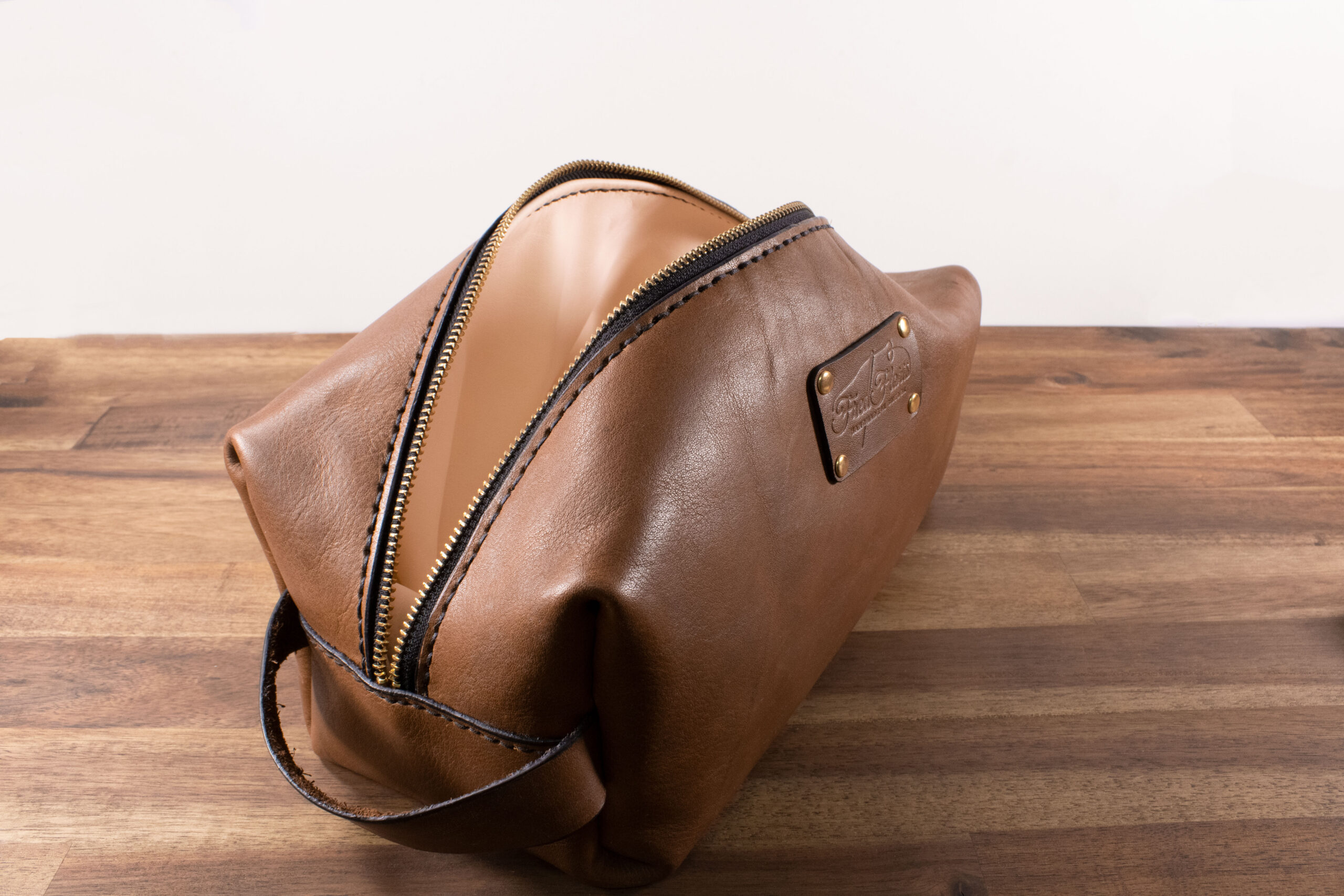 Product image of FredFloris full-grain leather travel dopp kit Toiletry bag