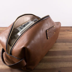Product image of FredFloris full-grain leather travel dopp kit Toiletry bag
