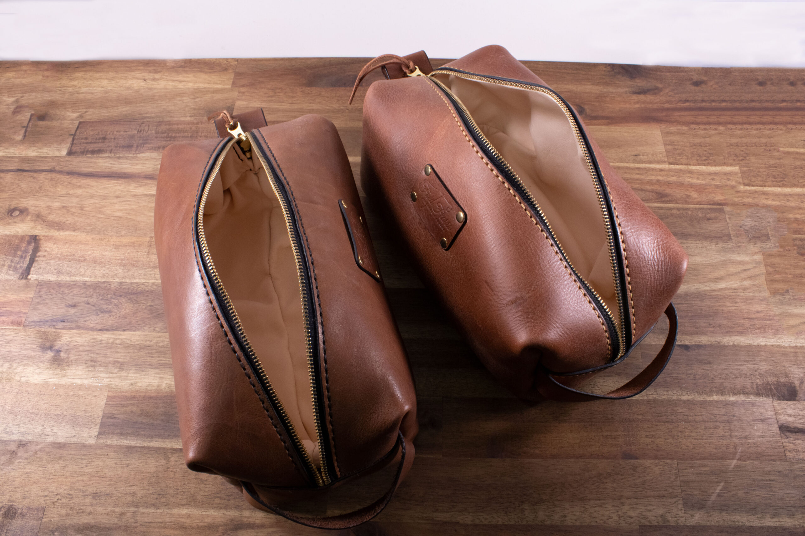 Product image of FredFloris full-grain leather travel dopp kit Toiletry bag