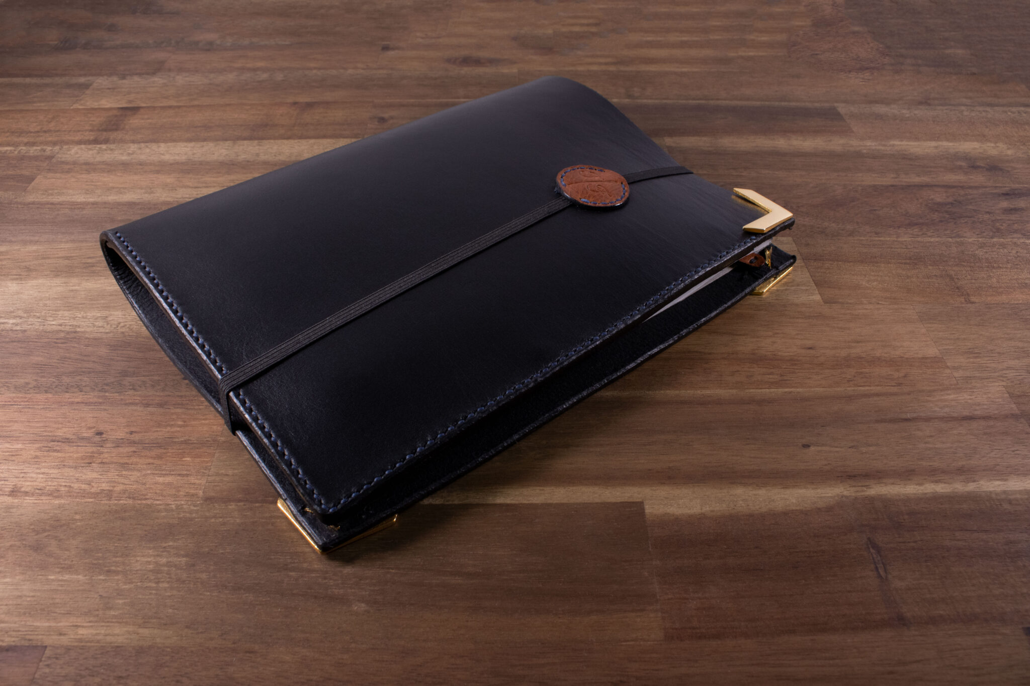 Saddle A5 Pouch Black Grained Calfskin