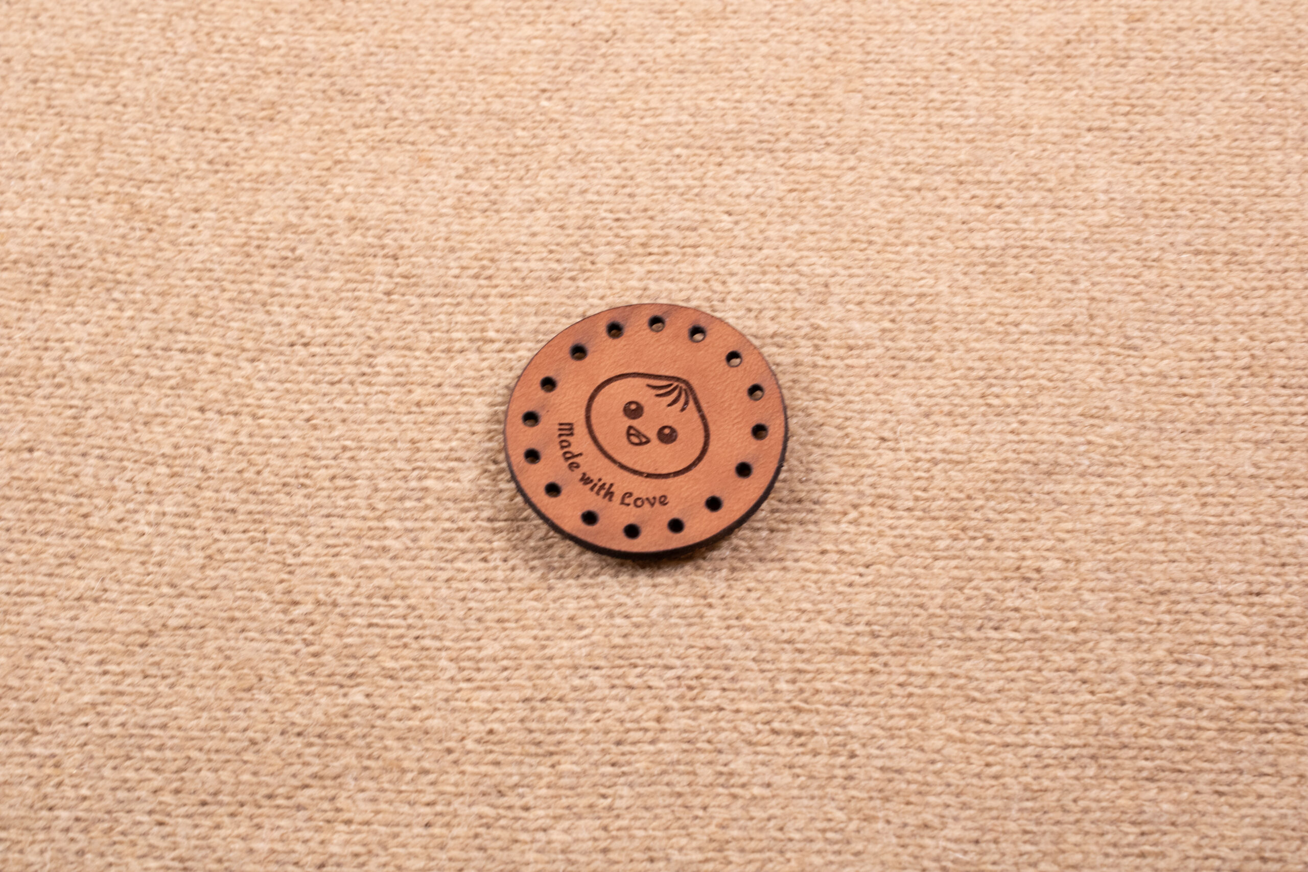 Produktbillede af FredFloris Tilpassede personlige hæklede etiketter i læder DIY