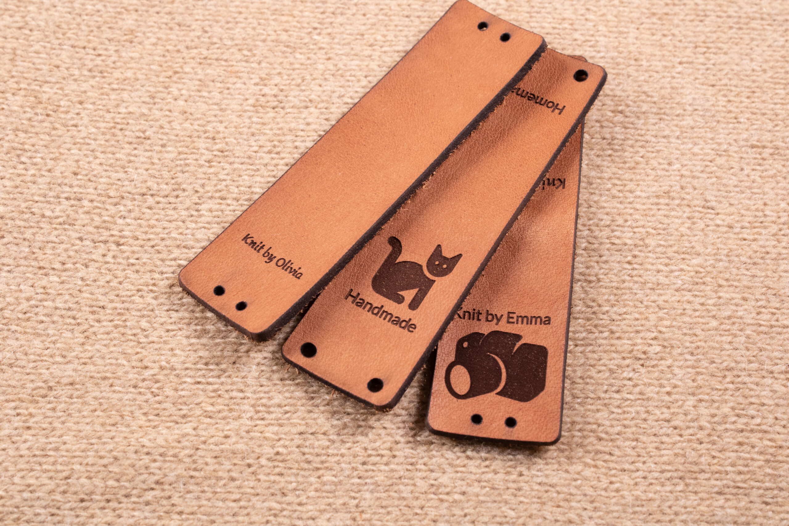 Produktbild av FredFloris Custom Personaliserad läder virkade etiketter DIY