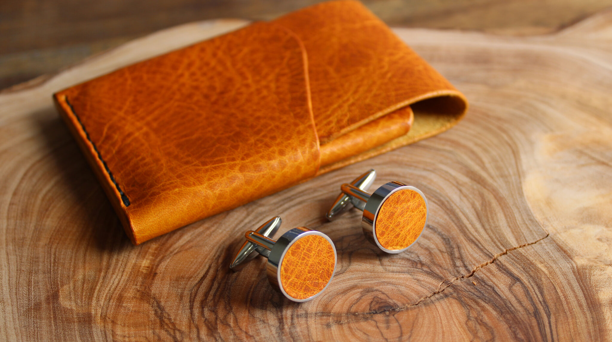 Product image of FredFloris Brown leather shirt cufflinks