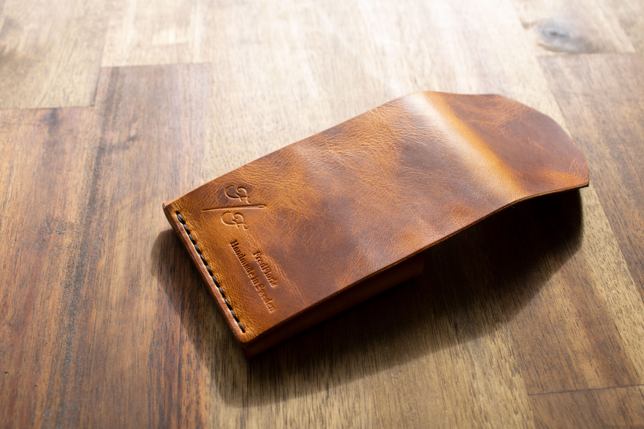 Product image of FredFloris Compact Customizable leather card wallet