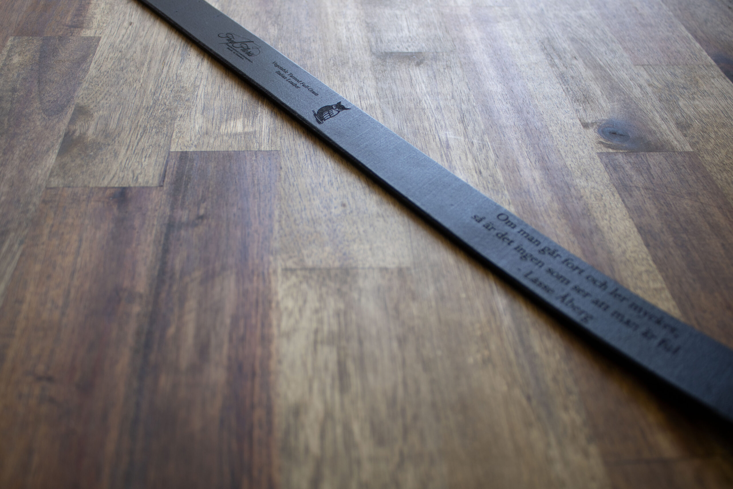 Tuotekuva FredFloris käsintehty musta nahkainen miesten vyöstä