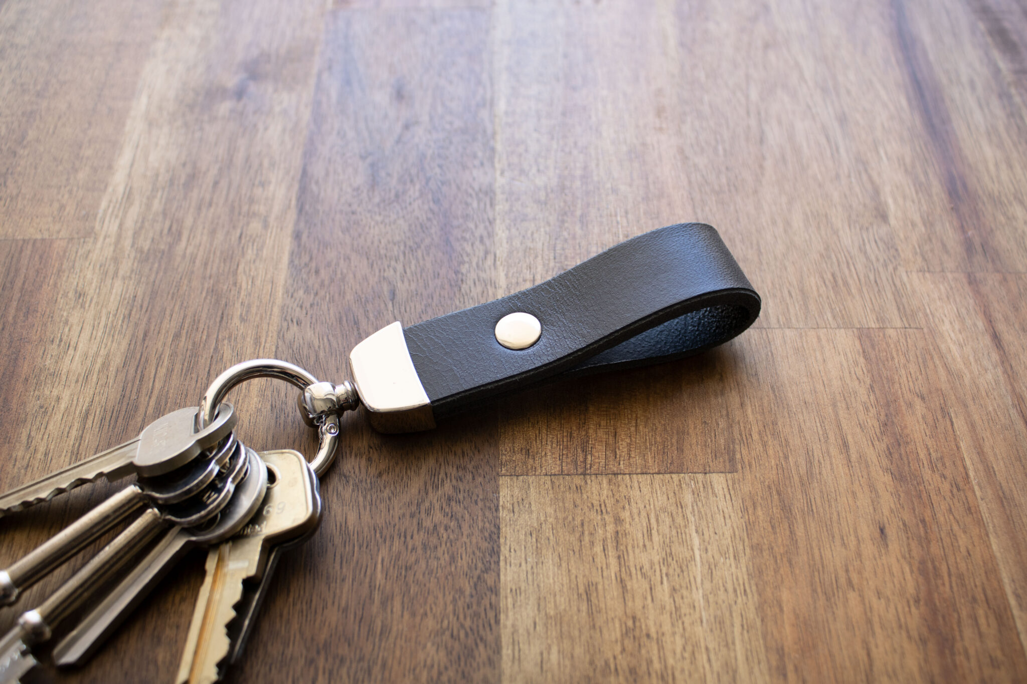 Product image of FredFloris full-grain leather key ring