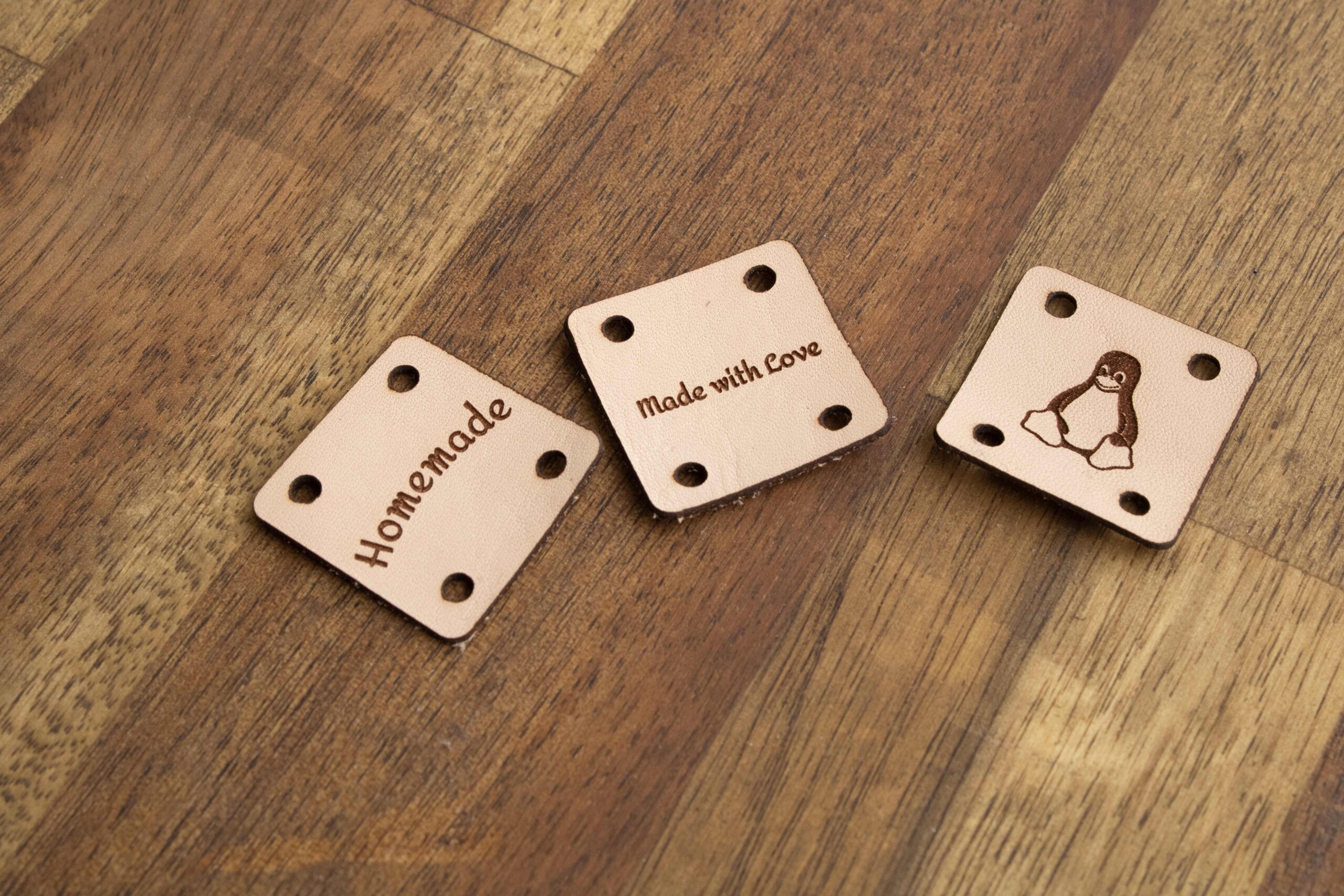 Immagine del prodotto di FredFloris Etichette personalizzate all'uncinetto in pelle fai da te