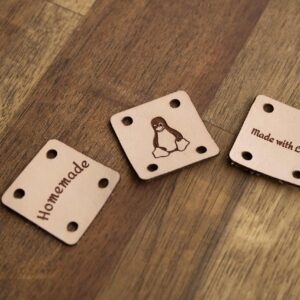 Imagen del producto FredFloris Etiquetas de ganchillo de cuero personalizadas DIY