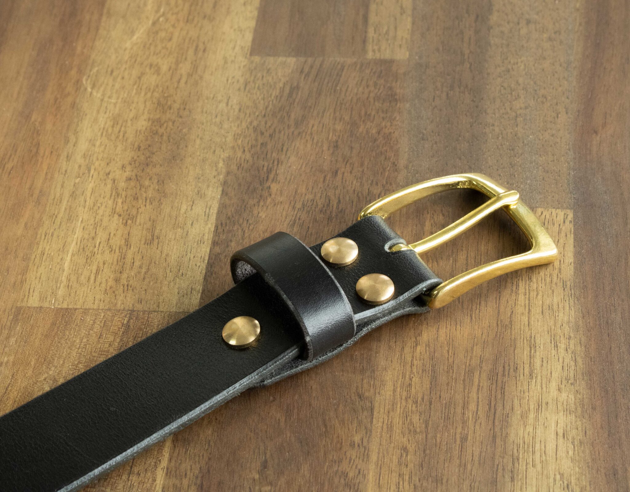 Imagen del producto FredFloris Cinturón de cuero negro para hombre hecho a mano